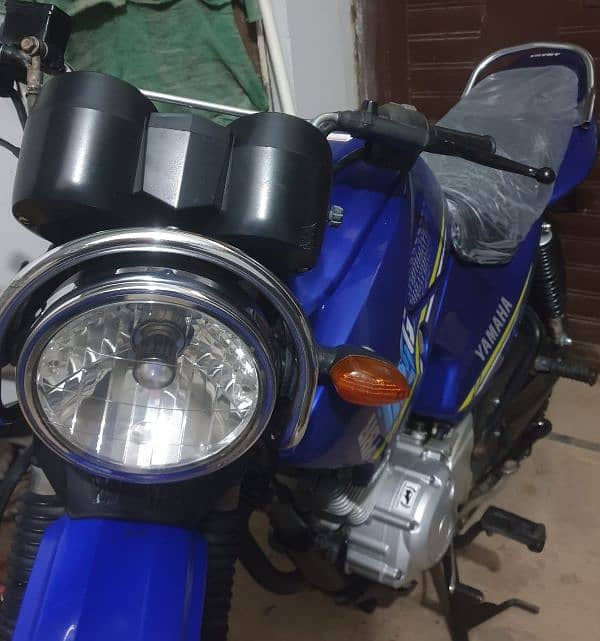 Yamaha YBR 125G 3