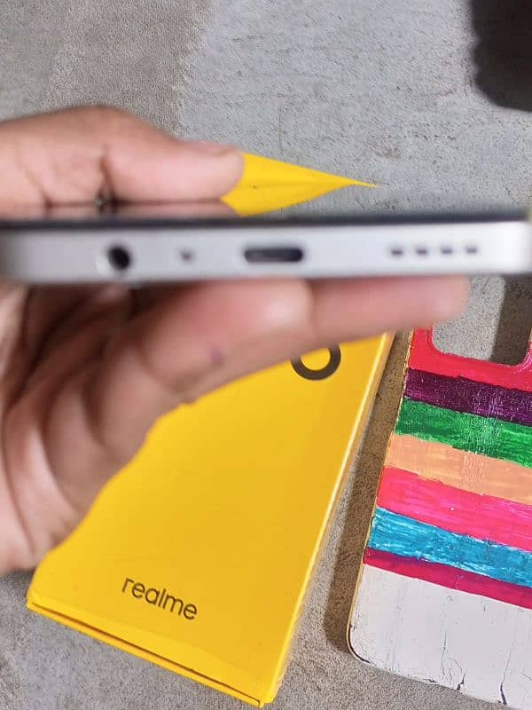 Mobile Realme C53 4