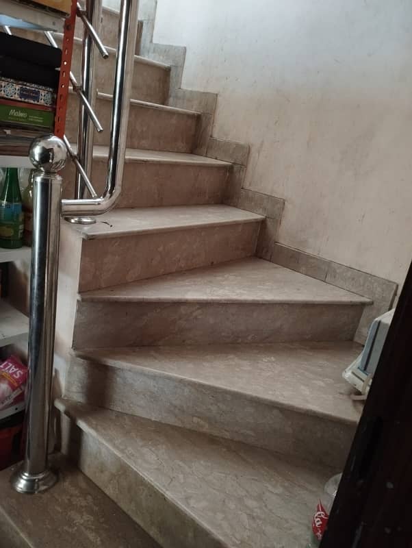 10 Marla Used House For Sale In Wapda Town 13