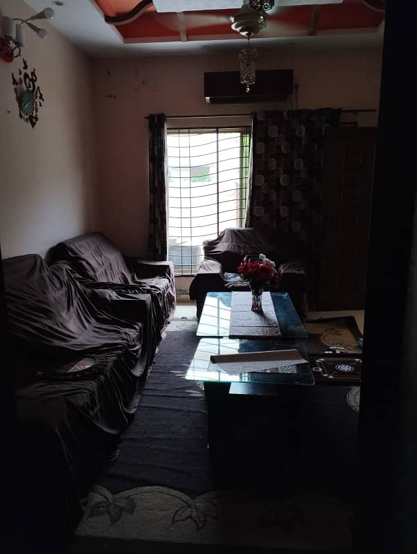 10 Marla Used House For Sale In Wapda Town 32