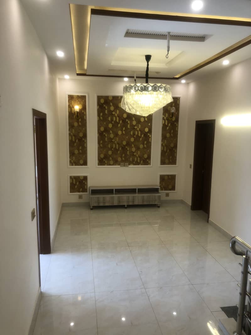 5 MARLA HOUSE FOR SALE IN KHAYABAN-E-AMIN 16