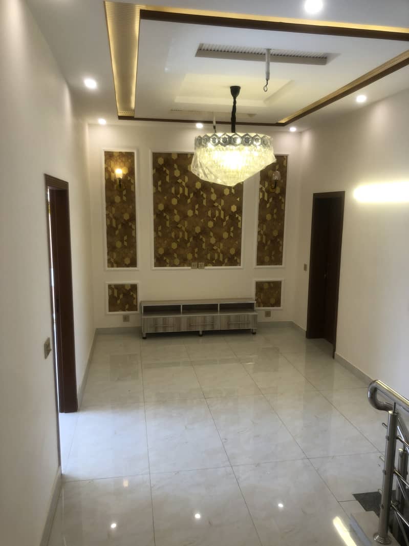 5 MARLA HOUSE FOR SALE IN KHAYABAN-E-AMIN 19