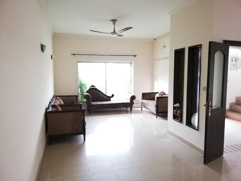 5 Marla Full House Available For Rent In Safari Block bahria Town Lahore 3