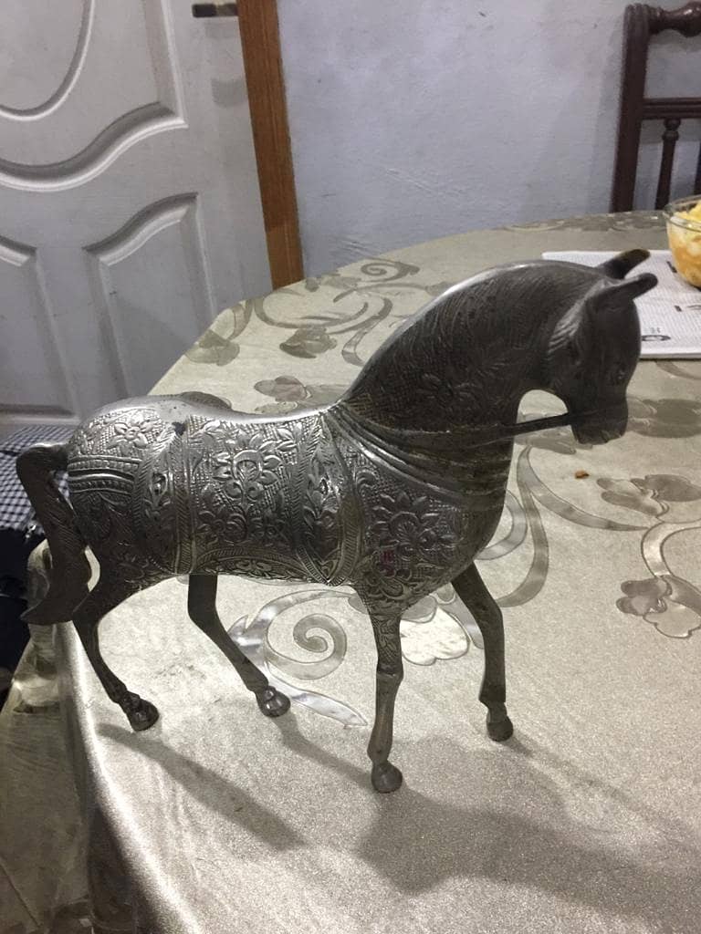 Antique world present    eagle horse IN  DIFFERENT PRICES /PIECE 9999 19