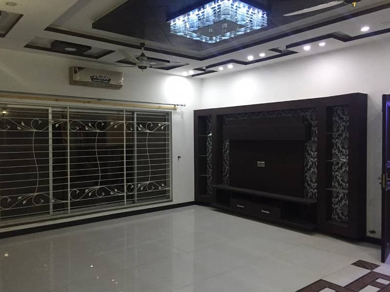 Brand New 1 Kanal Luxury House Available For Rent in Jasmine Block Bahria Town Lahore Rejected (Request By AM) 11