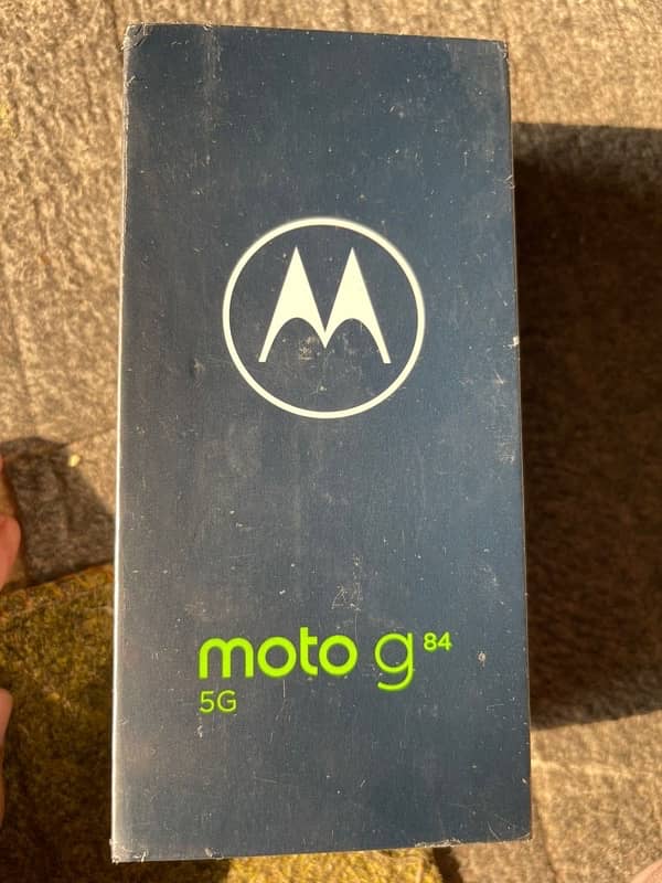 moto G 84 5G smart phone 1