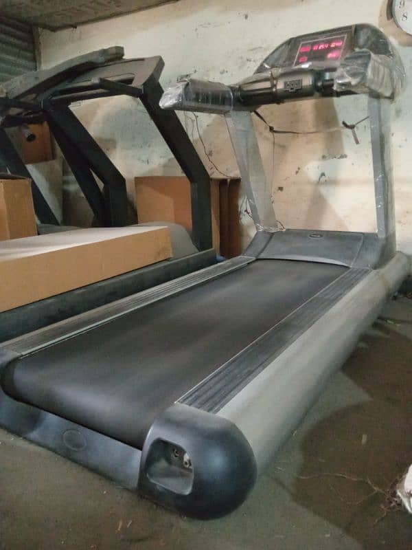 commercial Treadmill 0