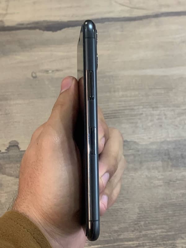 iPhone 11 Pro 256gb (Pta Approved) 3