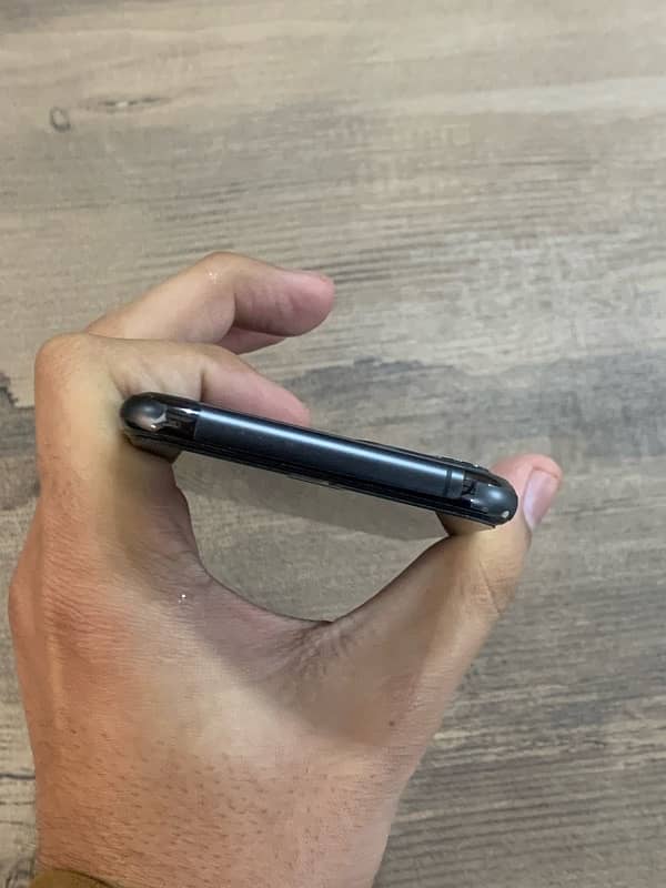 iPhone 11 Pro 256gb (Pta Approved) 4