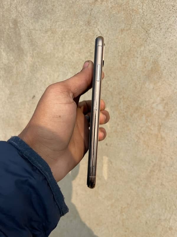 iPhone xsmax non pta factory  golden color bettery change 4