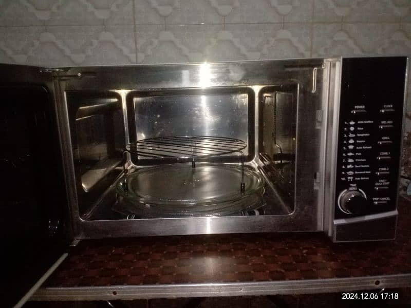 Electrolux Microwave 2