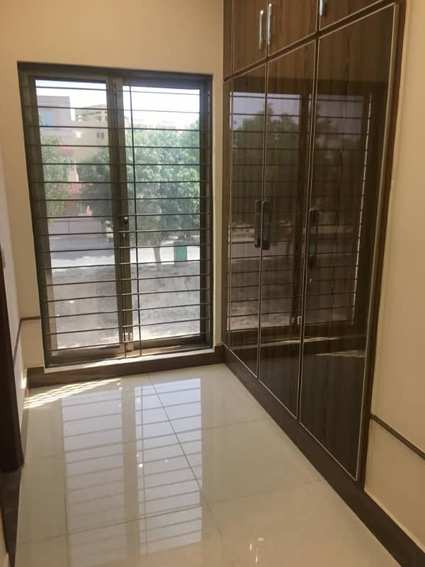 Like Brand New 10 Marla Upper Portion Available For Rent in Overseas B Bahria Town Lahore 9