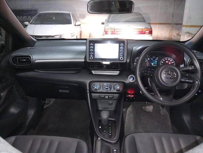 Toyota Yaris 2022 Hatchback 1.0 G Varient 24registered for sale. 14