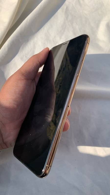 iphone 11 Pro Max 256GB PTA Approved 3