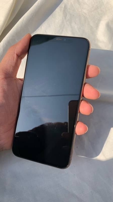 iphone 11 Pro Max 256GB PTA Approved 4