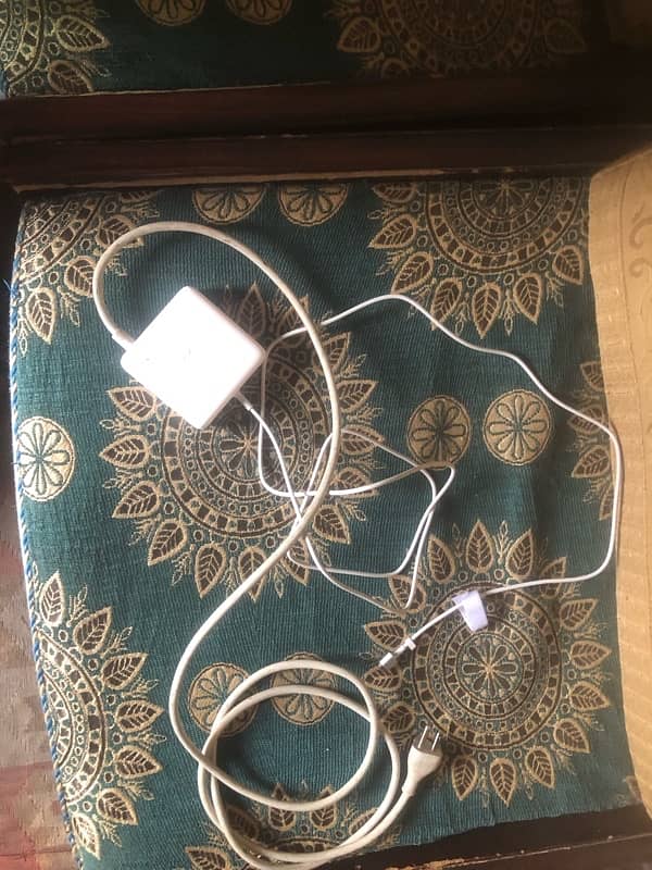 Original MacBook Charger 5