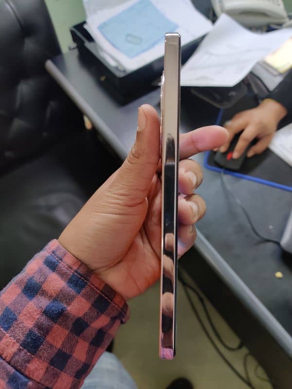 Oppo Reno 12 F 5G 2