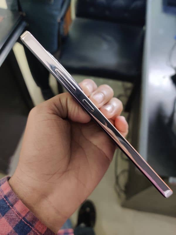 Oppo Reno 12 F 5G 3