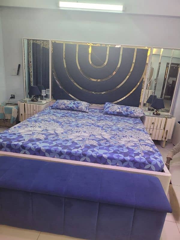 3 piece bedset for sale 0