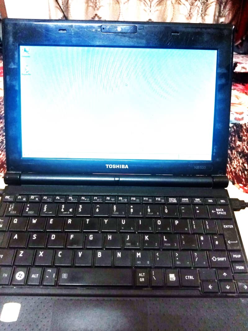 Toshiba NB500 Atom Laptop | Compact & Affordable Student Laptop 3