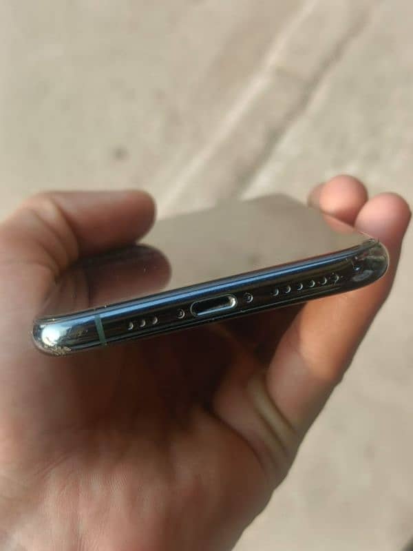 iphone 11 pro 256 gb icloud lock 6