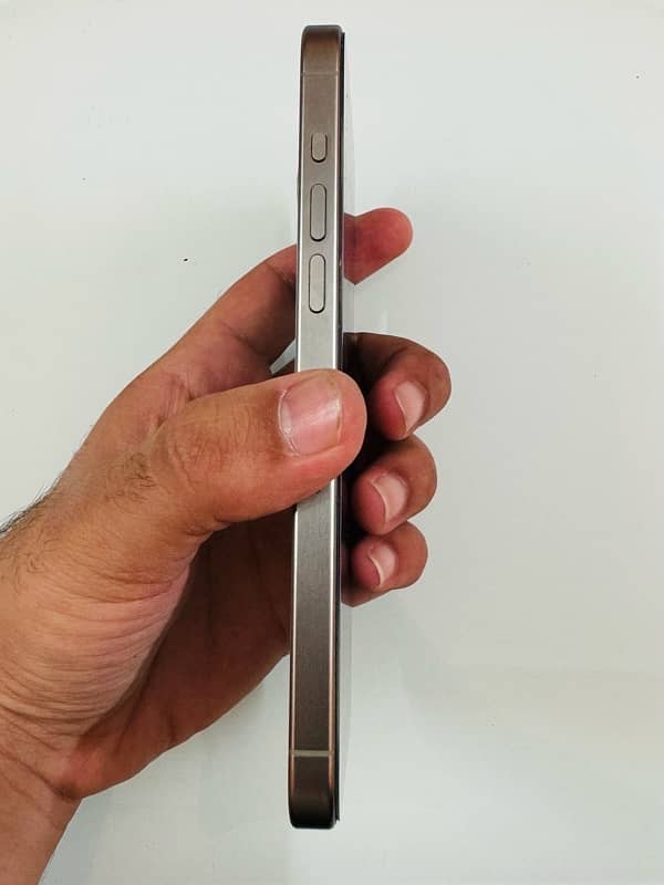 Iphone 15 pro max Dual Physical (NOn PTA Factory Unlcok) 1