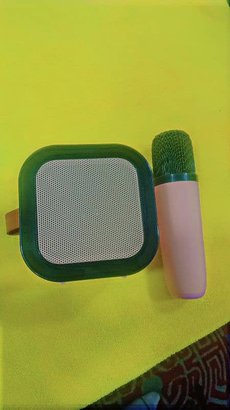 WIRELESS KARAOKE SPAKER 1