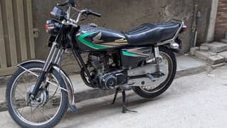 Honda Cg 125 2011 model Golden nmbr 1st hand biometric available