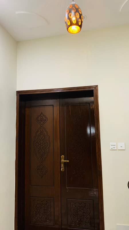 10 Marla Lower Portion For Commercial Use For Rent Prime Location Allama Iqbal Town 7