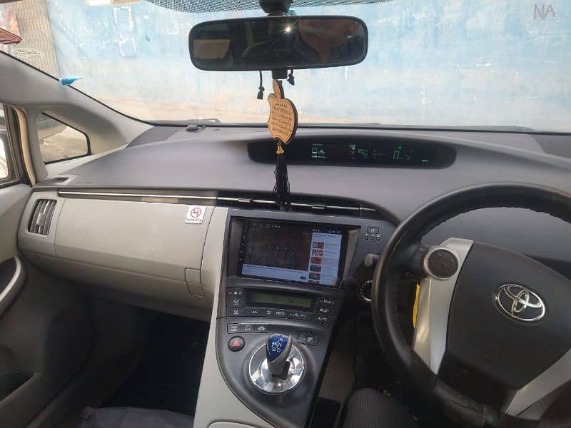 Toyota Prius 2015 Urgent sale 3