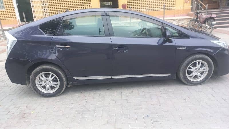 Toyota Prius 2015 Urgent sale 9