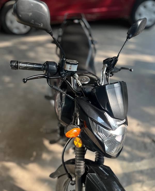 Suzuki GR 150 Black 0