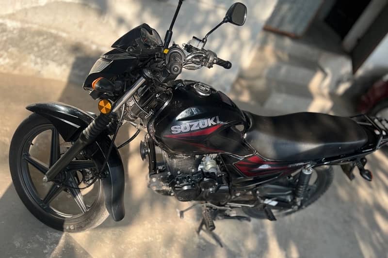 Suzuki GR 150 Black 1