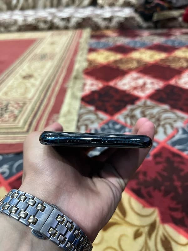 iphone 11 pro max  Non Pta 256gb  100 health 7