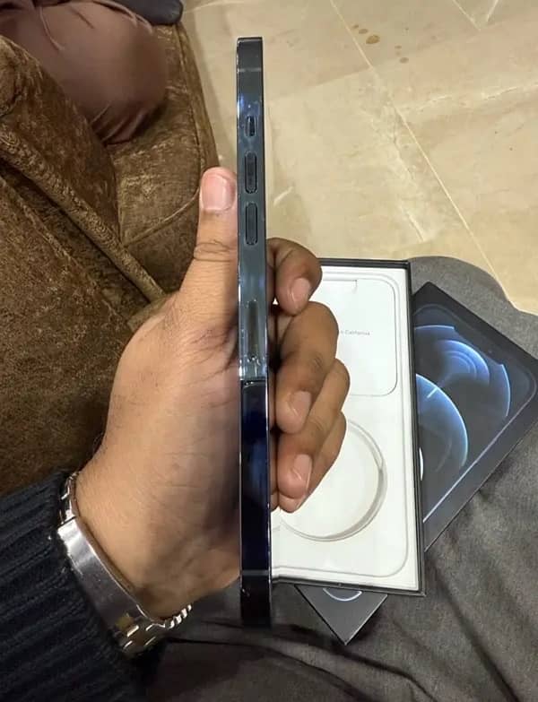 i phone 12 pro max pta approved full lush conditione 0304/9343/140 2