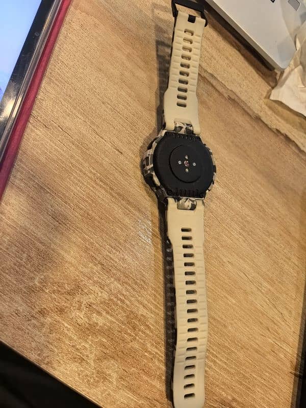 Amazfit Trex 2022 Model in Excellent Condition 1