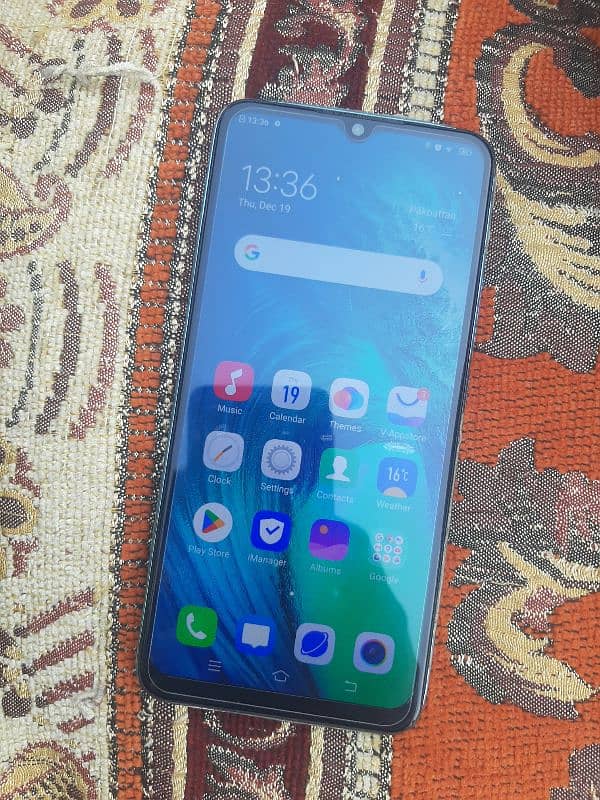 Vivo s1 4+1 gb ram 128gb with chrger 2