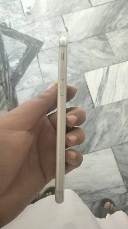 iphone 6S 128GB PTA Approved With adapter and Cabel 2