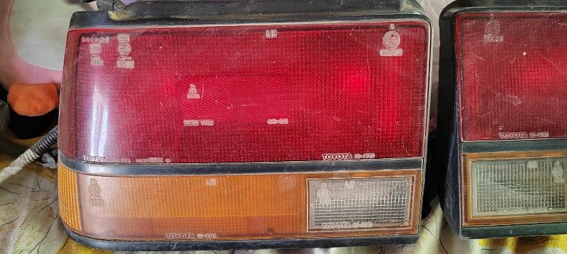 original 84 corolla lighback lights 1