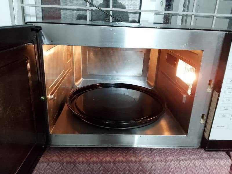 National Microwave 2in1 40 ltr 3