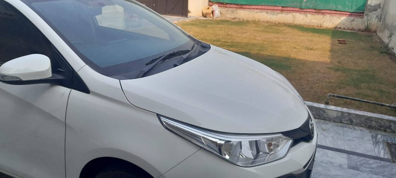 Toyota Yaris 2024 Manual punjab register driven only 2000km 7