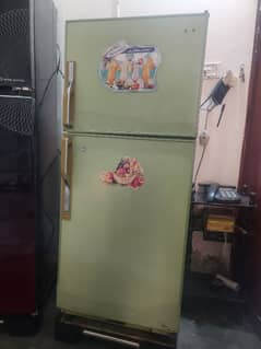 Dawlance refrigerator/fridge