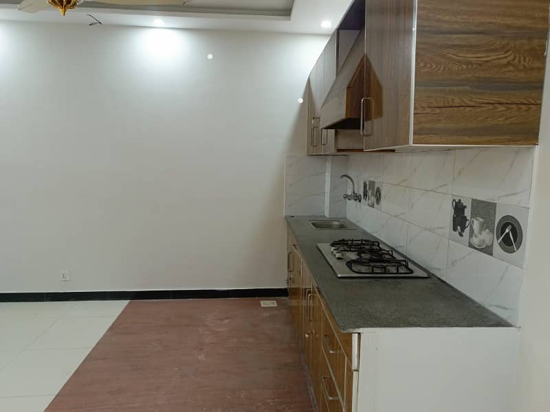 2 BEDROOM LIKE A BRNAD NEW APARTMENT FOR RENTIN BAHRIA TOWN LAHORE 2