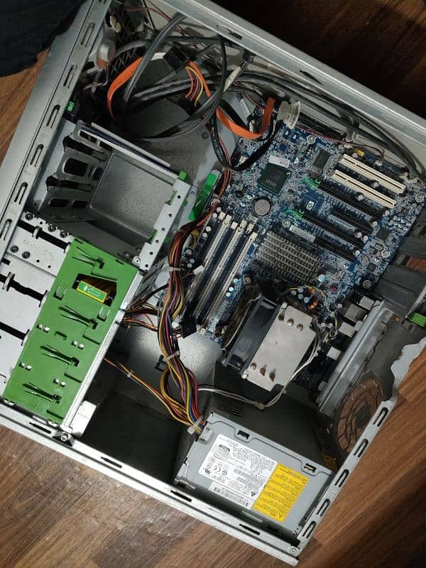 HP z400 Xeon w3520 1