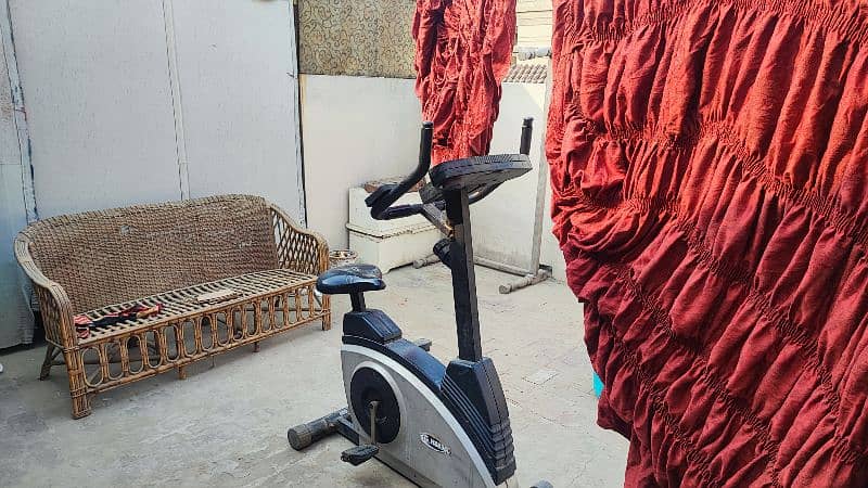 cycling exercise machine. For gym and home. 4