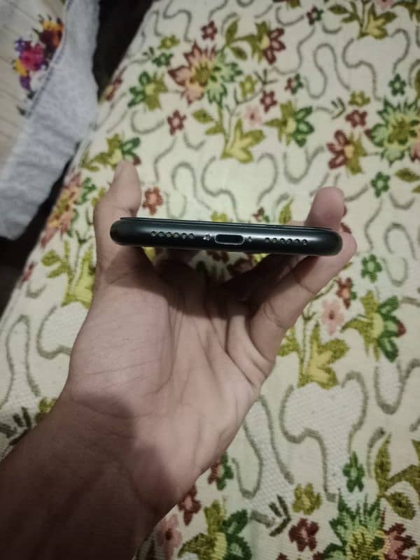 Iphone XR Jv Non PTA For Sale (Exchange possible iphone 11) 2