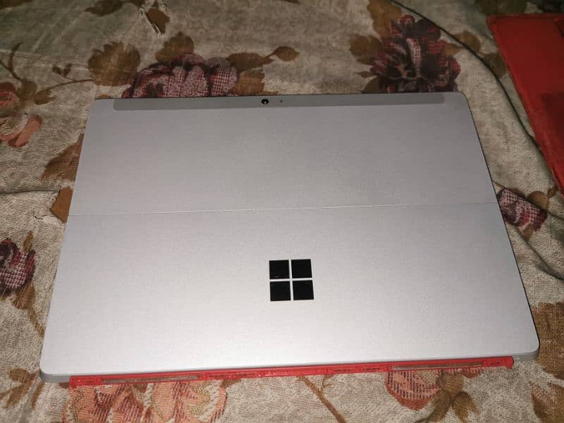 Microsoft 7th gen 4Gb 128Gb 6