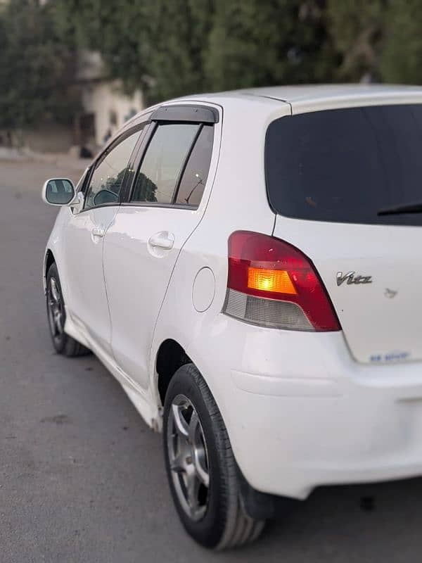 Toyota Vitz 2010 3