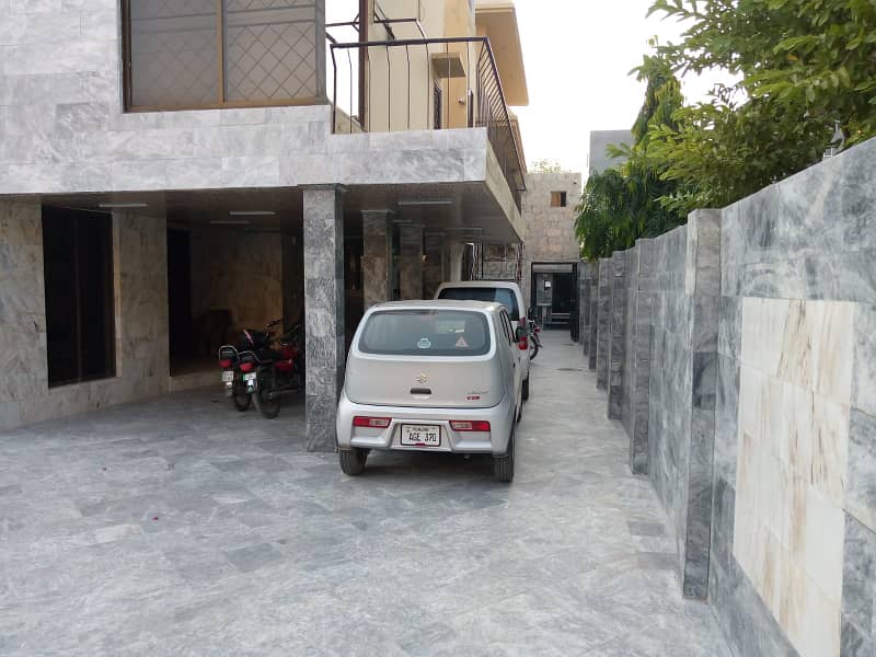 4000 Square Feet sami Furnished Corporate Office Available For Rent At Main Boulevard Gulberg 4