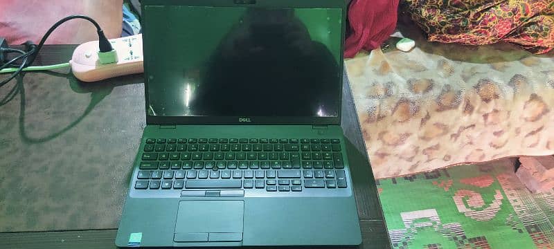 Dell e 5500 i7 8 th generation 1